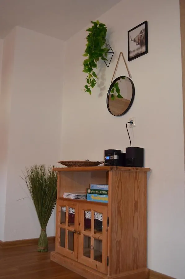 Apartment Vier-Zimmer-Wohnung Mit Garten Zwischen Salzburg Und Koenigssee Ainring