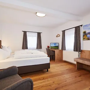 Bed & Breakfast Salzburgblick, Ainring